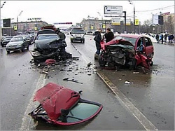 Car crash on February 25, 2010 in Moscow. Source: Mvkursk.ru