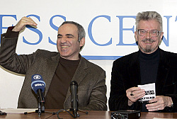 Garry Kasparov and Eduard Limonov. Source: Alexader Natrushkin / Reuters (c)