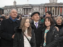 Yury Luzhkov with his two daughters and wife. Source: Kommersant