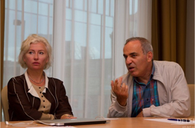 Kristiina Ojuland and Garry Kasparov. Source: Delfi