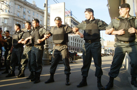 Police surrounding Day of Wrath demonstrators in Moscow on August 12, 2011. Source: Kasparov.ru