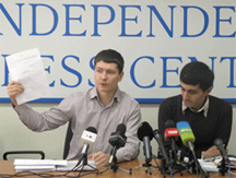 Oleg Ptashkin (left). Archive photo. Source: Solidarnost.ru