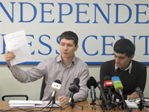 Oleg Ptashkin (left). Archive photo. Source: Solidarnost.ru
